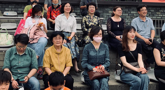 南京市文化企业商会参加汉服节闭幕式并参与公益助学活动
